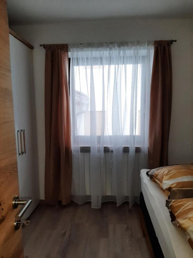 Apartment Anna Racines Exterior foto